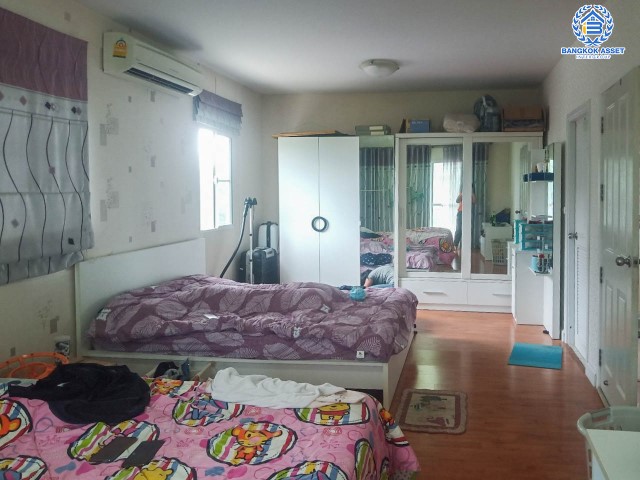 *****บ้านเดี่ยวมือสองย่านปทุมธานี ม.พฤกษาวิลเลจ 30 เดอะซีซั่น แจ้งวัฒนะ-ราชพฤกษ์ หลังมุม! บนเนื้อที่ 53.6 ตร.ว. ฟังก์ชัน 3 ห้องนอน 2 ห้องน้ำ 1 ที่จอดรถ สภาพบ้านดี พร้อมเข้าอยู่!! เดินทางสะดวก ใกล้เมืองทองธานี และจุดขึ้นทางด่วน "ด่านเมืองทองธานี"